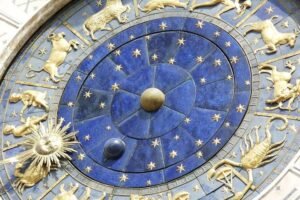 Tujuh Zodiak Beruntung: Energi Planet Buka Lebar Jalan Menuju Kekayaan
