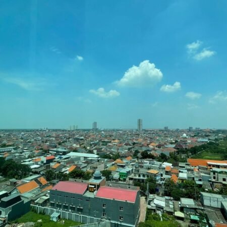 Cuaca Surabaya Hari Ini: Cerah Berombak Berawan Sepanjang Hari