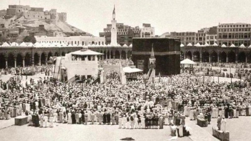 Menjelajahi Sejarah Haji Indonesia: Dari Masa Kolonial ke Era Digital